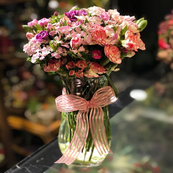 Soft Pink Flower - Vazoda Toz Pembe Çiçekler Resim 1