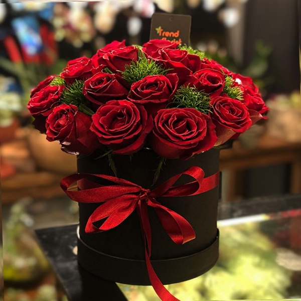 Classic Red Rose Box