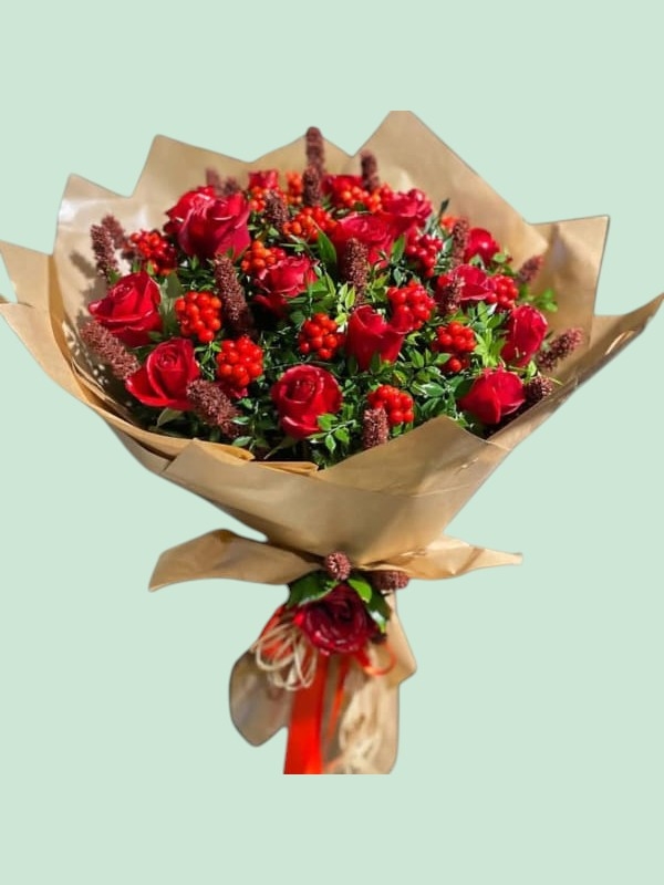  İskenderun Çiçek - Red Roses and Coquinas