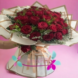  İskenderun Çiçekçiler - 30 adet gül buketi