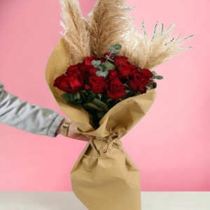  İskenderun Çiçekçiler - Kraft Kağıt 19 Kırmızı Gül Buketi