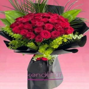  İskenderun Çiçek Siparişi - Siyah Pelur 41 Gül Buketi