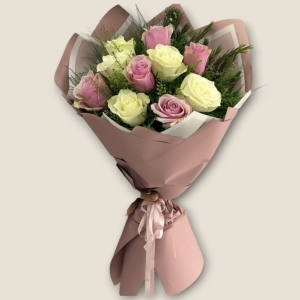İskenderun Çiçekçi - İthal Pembe Beyaz Gül Buketi