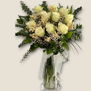  İskenderun Çiçek Gönder - Dekoratif İthal Beyaz Gül Aranjmanı