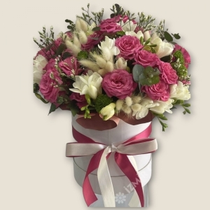 İskenderun Çiçekçi - Kutuda İthal Pembe Gül Aranjmanı