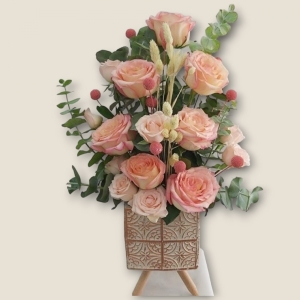  İskenderun Çiçek Gönder - Özel Vazoda Özel İthal Güller