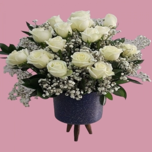  İskenderun Çiçek Siparişi - Özel Vazoda 15 Beyaz Gül