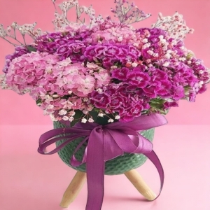  İskenderun Çiçek Gönder - 3 Ayaklı Vazoda Hüsnü yusuflar