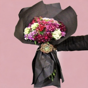 İskenderun Çiçekçi - Sukulentli Hüsnüyusuf Buketi