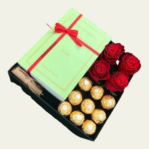  İskenderun Çiçek - Hediye Kutusunda Kitap+Gül+Çikolata