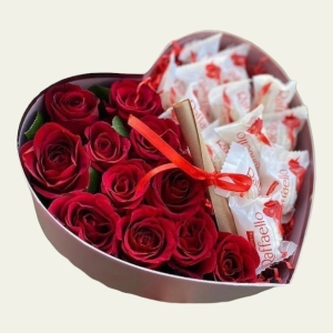  İskenderun Çiçek Siparişi - Kalp Kutu raffaello ve Kırmızı Güller