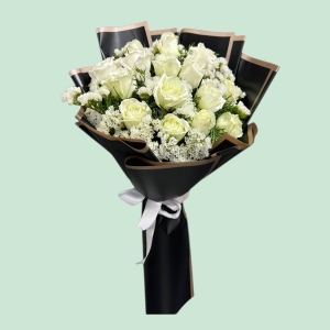 İskenderun Çiçekçi - 15 adet Beyaz Gül Buketi