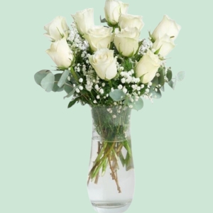 İskenderun Çiçekçi - Vazoda 11 Beyaz Gül