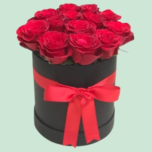  İskenderun Çiçek Siparişi - Siyah Kutuda 11 kırmızı Gül