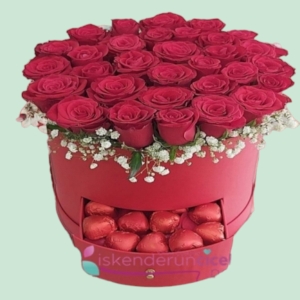  İskenderun Çiçekçiler - Kutuda Gül lisyantus ve çikolata